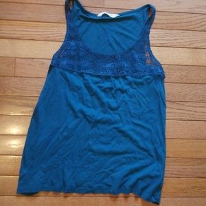Old navy tank with lace detail